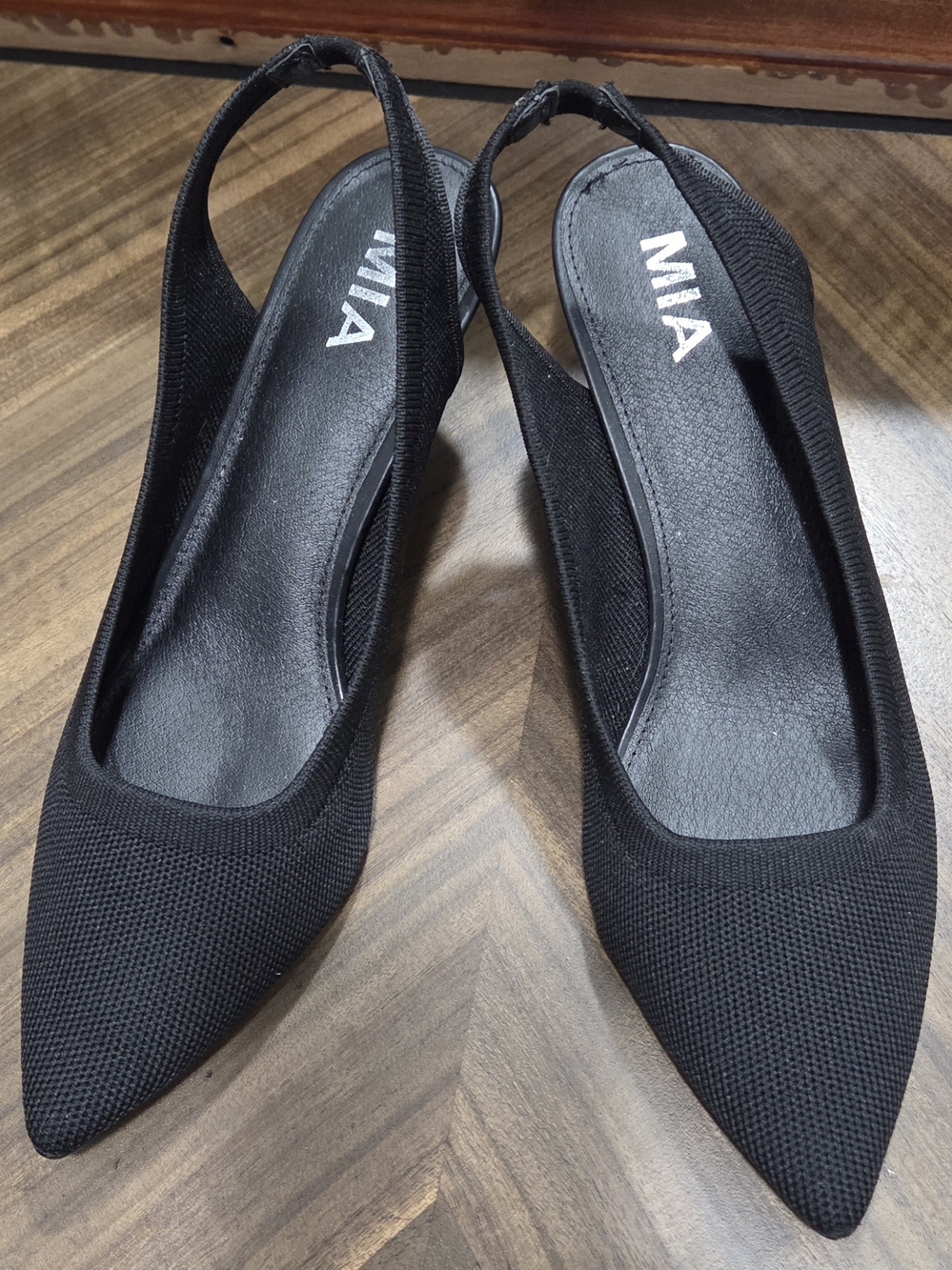 MIA Black Pointed Toe Slingback Kitten Heels - Size 9